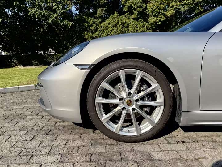 Фото 4 - Porsche 718