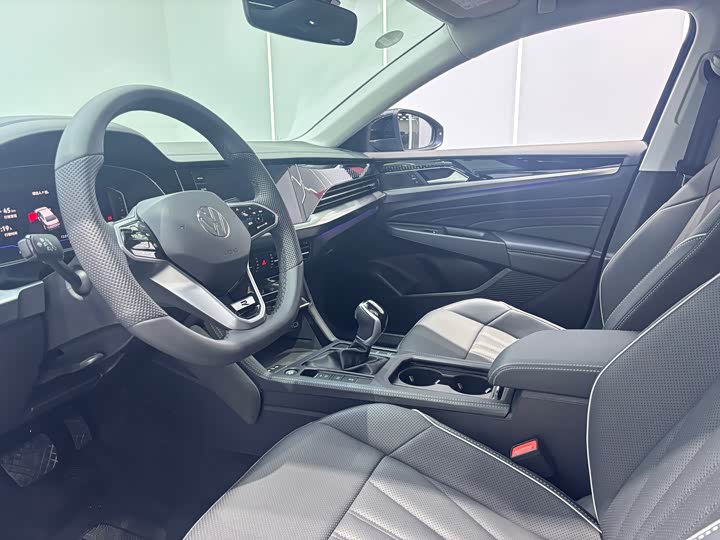 Фото 5 - Volkswagen Passat