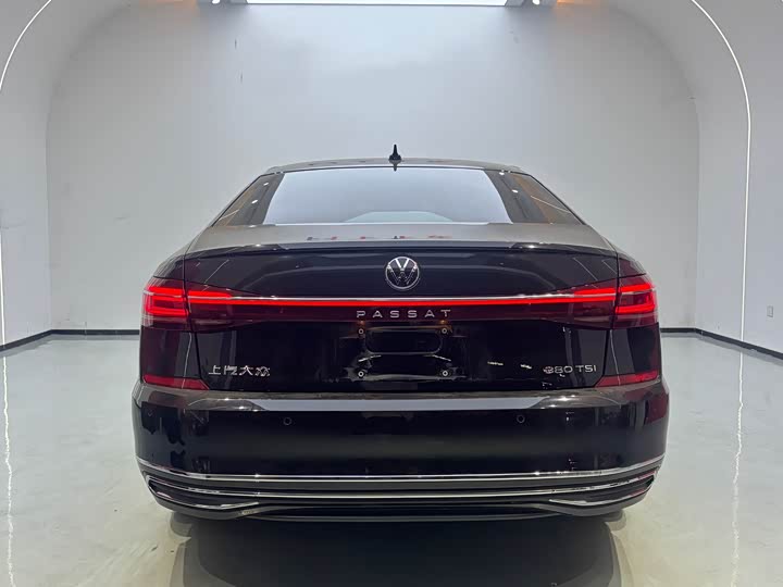 Фото 8 - Volkswagen Passat