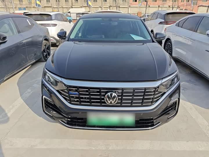 Фото 3 - Volkswagen Passat Hybrid