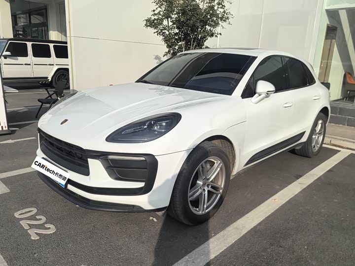 Фото 1 - Porsche Macan