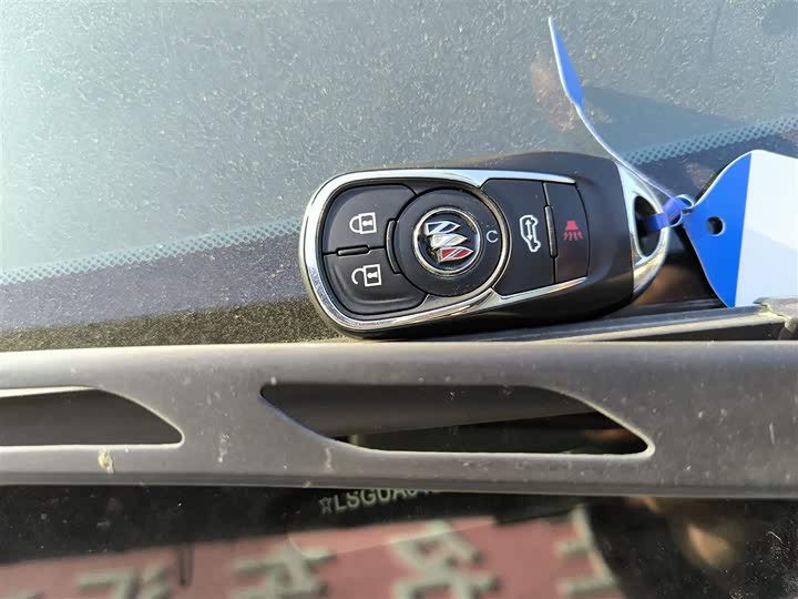 Фото 9 - Buick GL8 ES