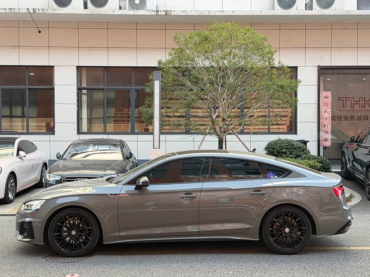 Фото 5 - Audi A5