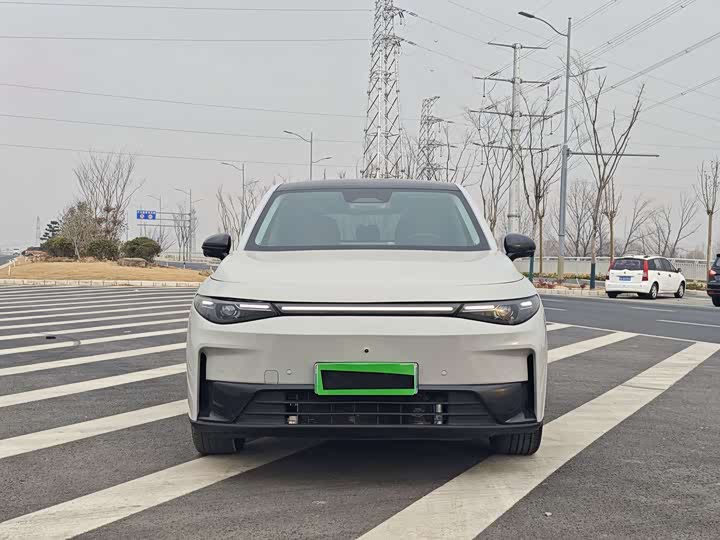 Фото 2 - Leapmotor C10