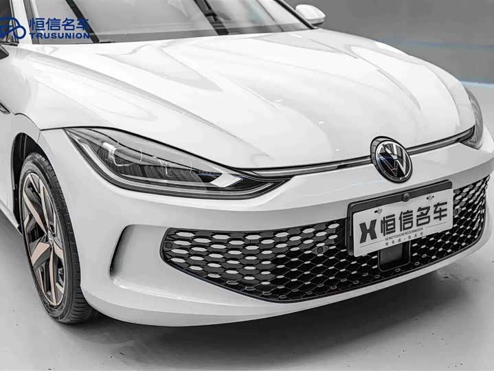 Фото 9 - Volkswagen Lamando L