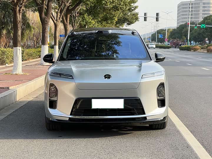 Фото 2 - Nio ES8