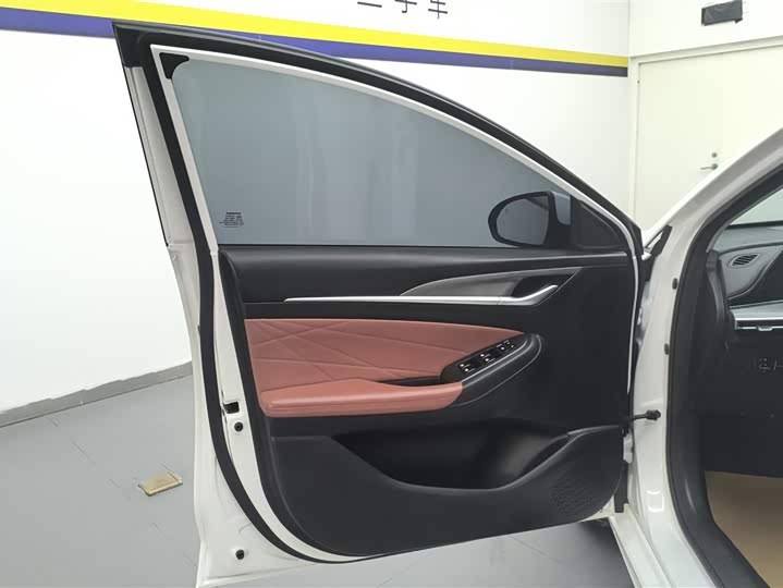 Фото 7 - Changan Eado Plus