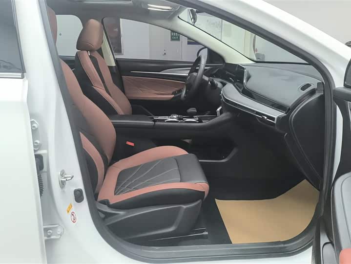 Фото 8 - Changan Eado Plus