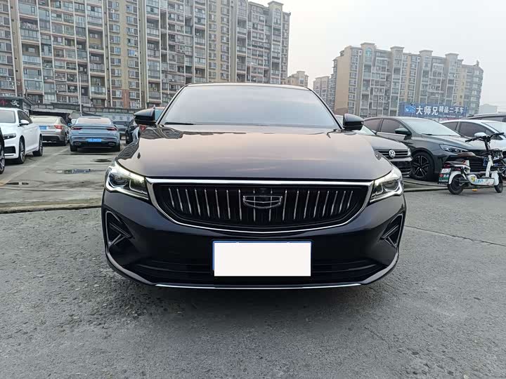 Фото 2 - Geely Emgrand