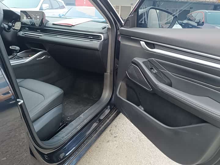 Фото 8 - Geely Emgrand