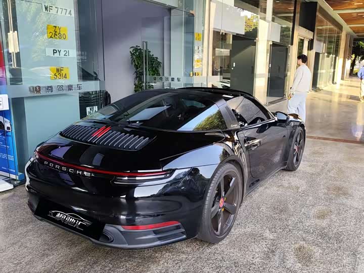 Фото 6 - Porsche 911