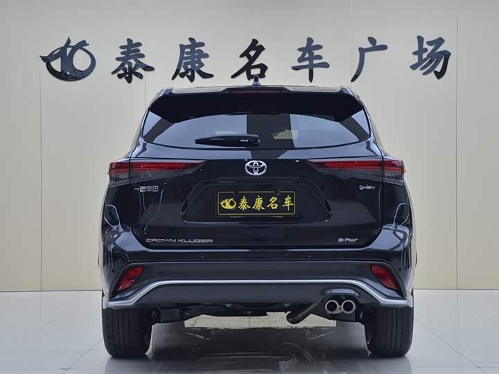 Фото 3 - Toyota Crown Kluger