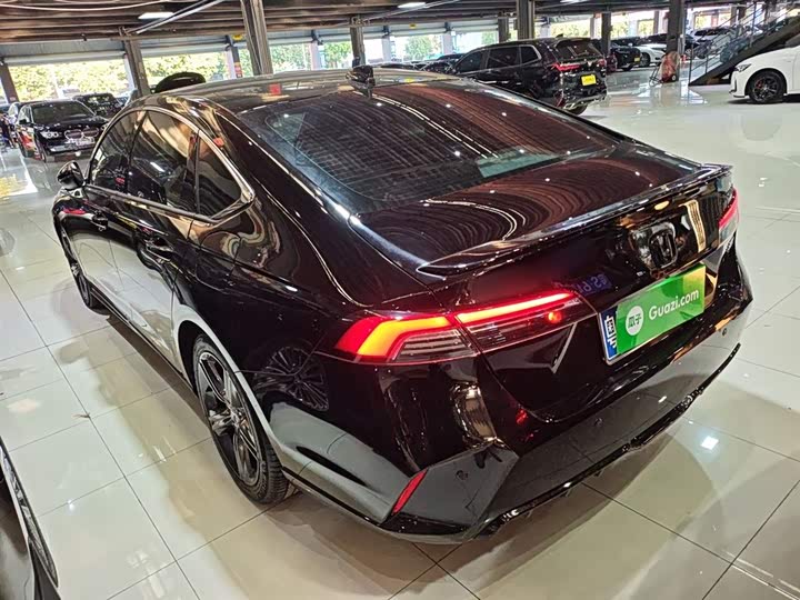 Фото 5 - Honda Inspire