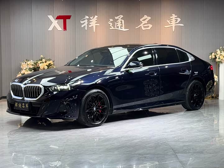 Фото 1 - BMW 5 Series