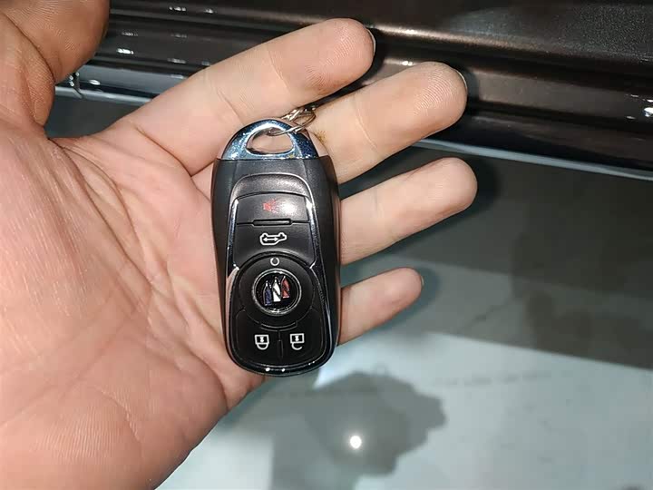 Фото 9 - Buick GL8 ES