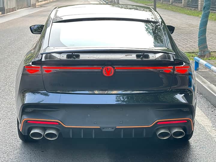 Фото 6 - Changan UNI-V