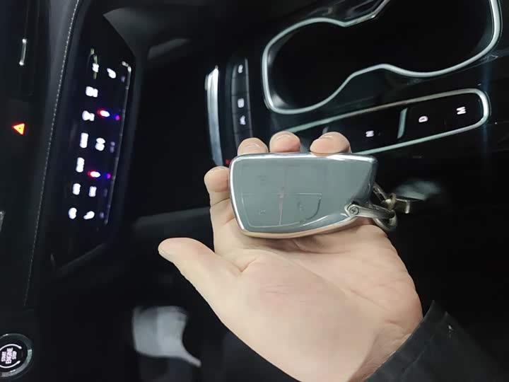 Фото 9 - Buick Envision Plus