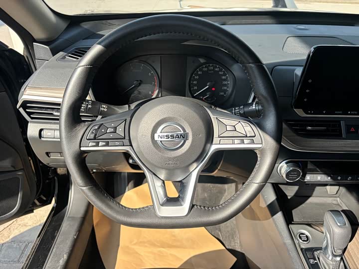 Фото 8 - Nissan Teana