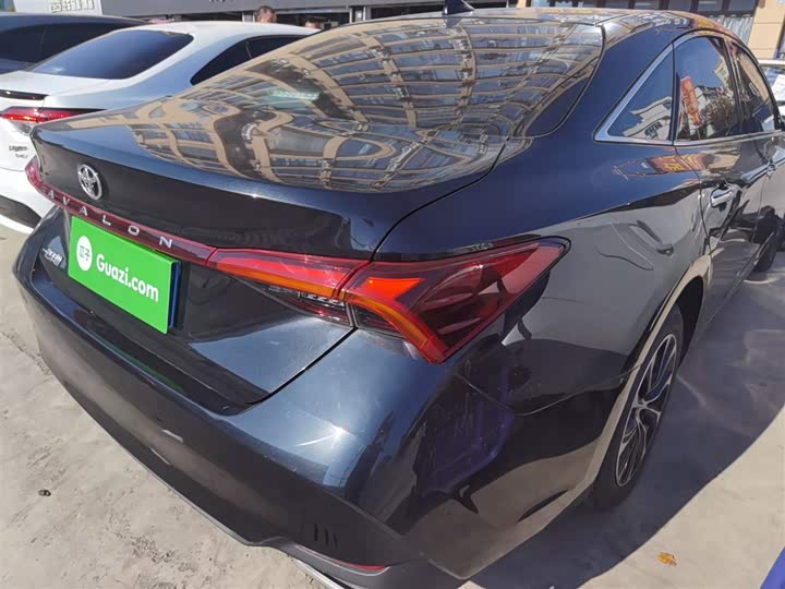 Фото 7 - Toyota Avalon