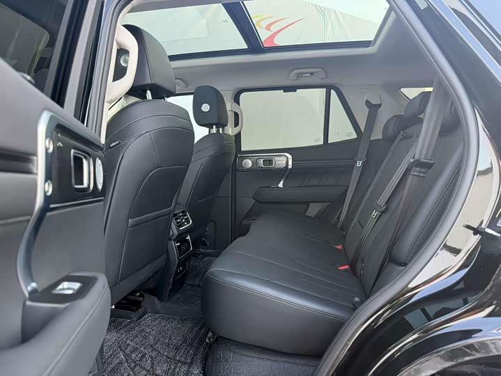 Фото 6 - Tank 400 Hybrid