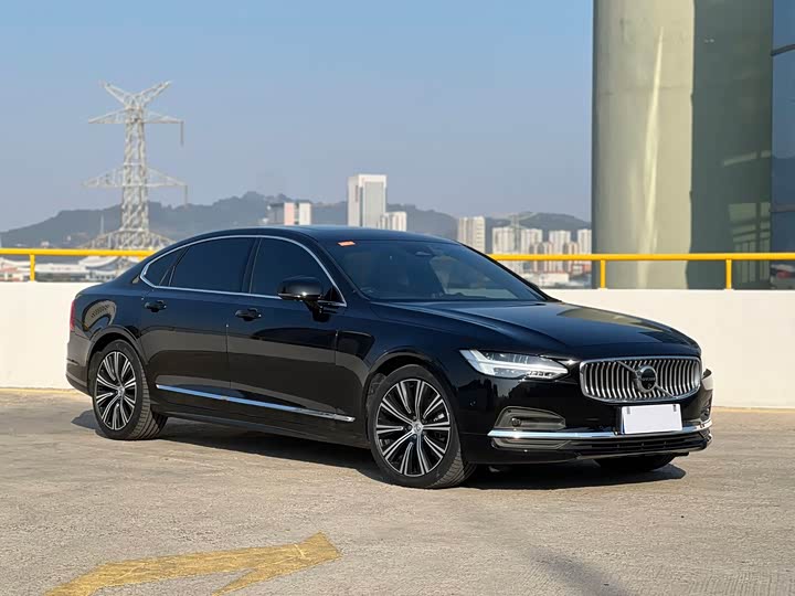Фото 3 - Volvo S90