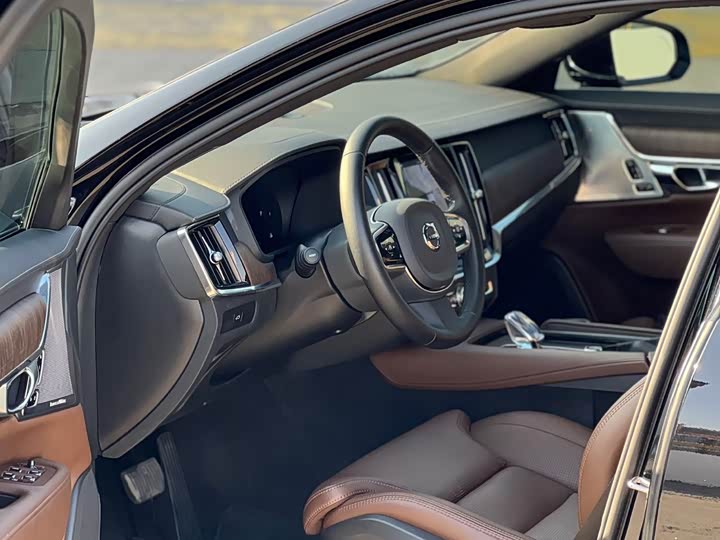 Фото 5 - Volvo S90