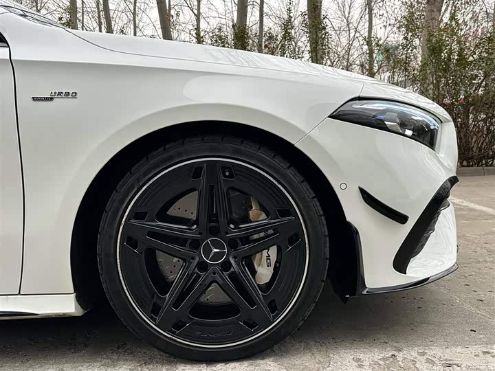 Фото 5 - Mercedes-Benz A-Class AMG