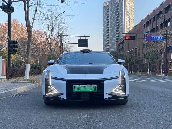 Фото 7 - HiPhi Z