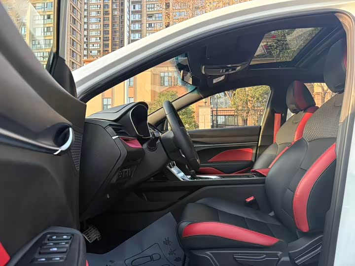 Фото 6 - Geely Binrui