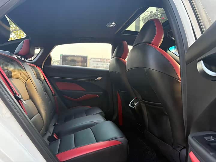 Фото 8 - Geely Binrui