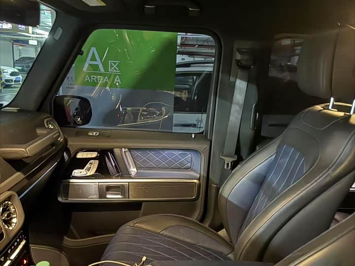 Фото 5 - Mercedes-Benz G-Class