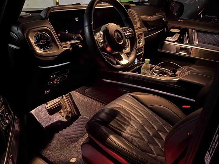 Фото 7 - Mercedes-Benz G-Class