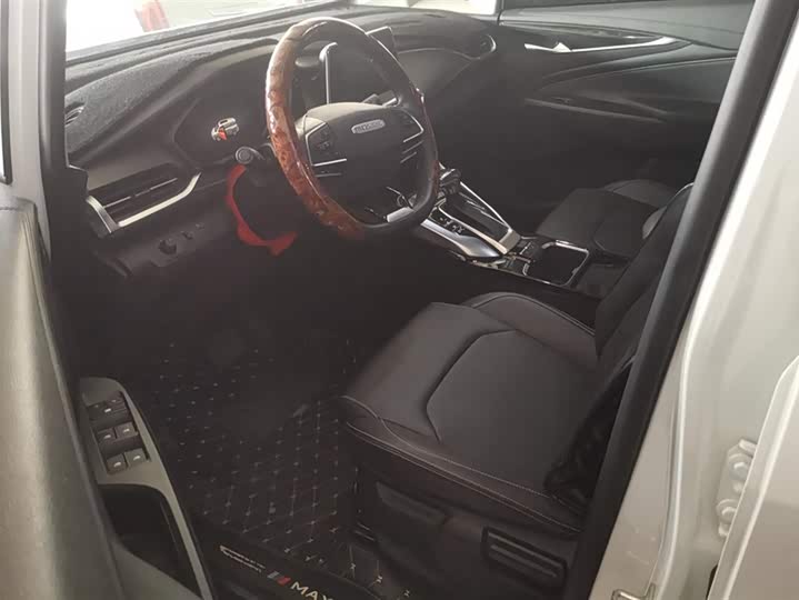 Фото 9 - Maxus G50