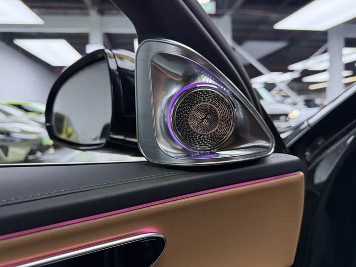 Фото 7 - Mercedes-Benz E-Class