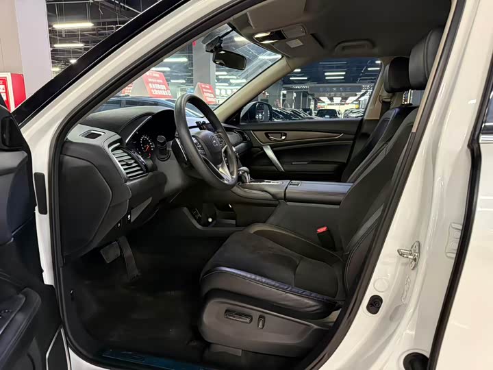 Фото 6 - Honda Avancier