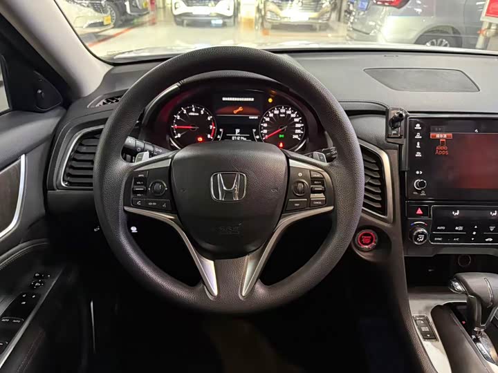 Фото 8 - Honda Avancier