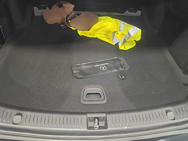 Фото 4 - Mercedes-Benz E-Class