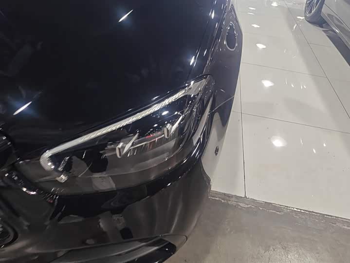 Фото 5 - Mercedes-Benz E-Class