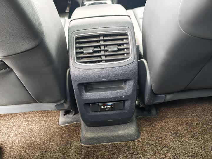 Фото 8 - Volkswagen ID.4 Crozz