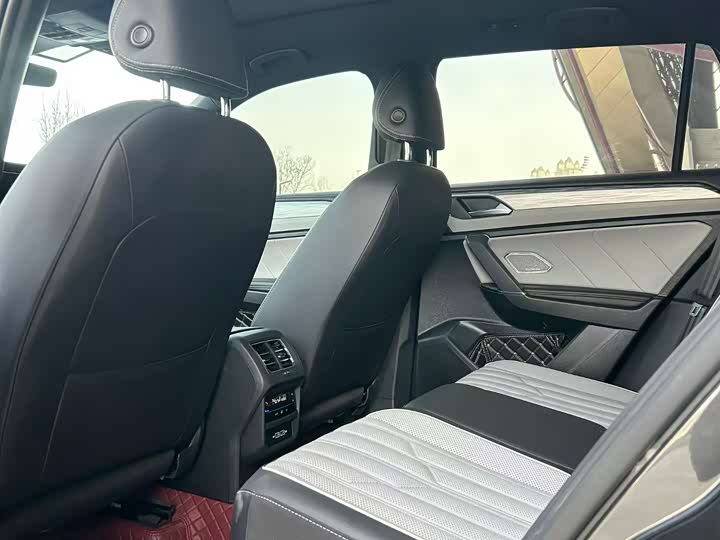 Фото 9 - Volkswagen Tayron