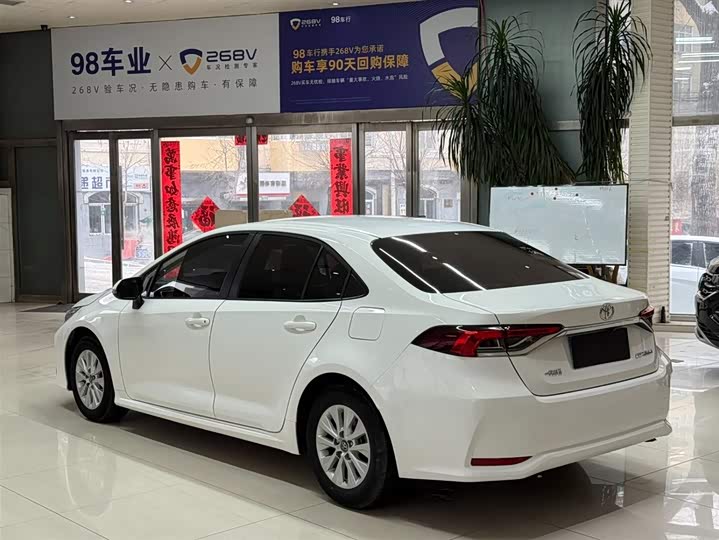 Фото 6 - Toyota Corolla