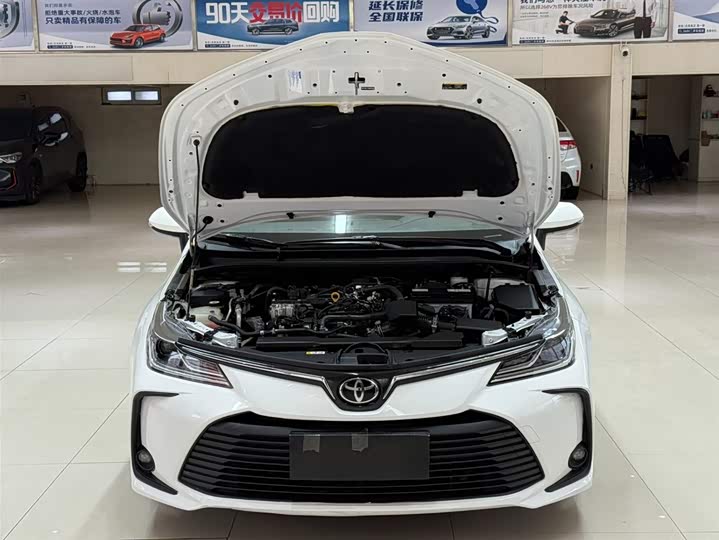 Фото 7 - Toyota Corolla