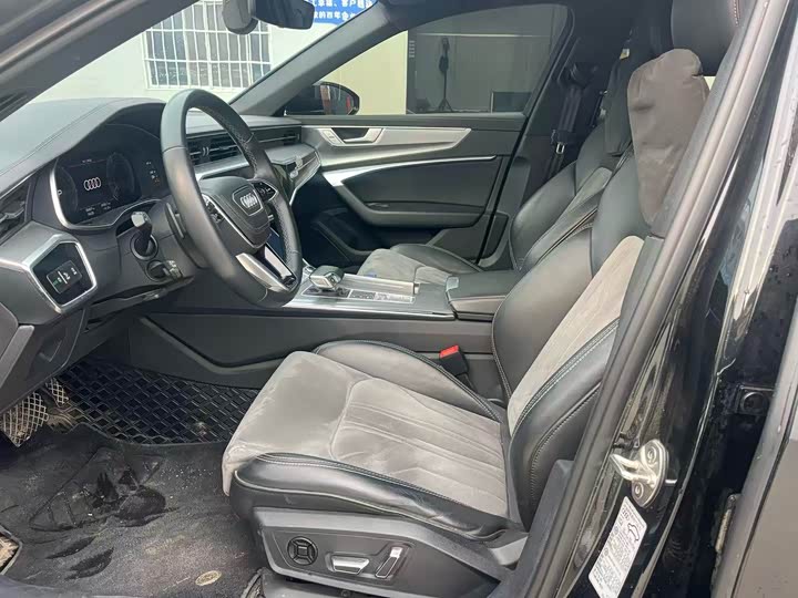 Фото 6 - Audi A6L