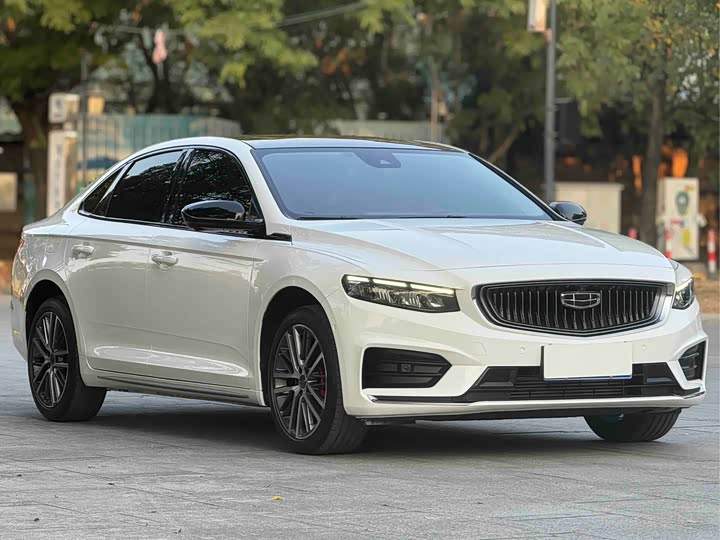 Фото 3 - Geely Preface