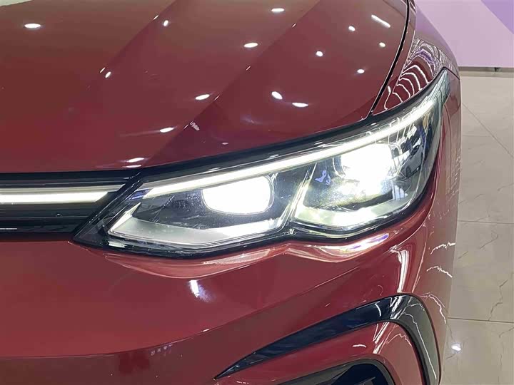 Фото 4 - Volkswagen Golf