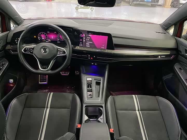 Фото 9 - Volkswagen Golf