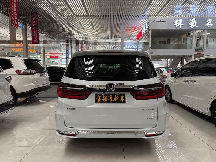 Фото 6 - Honda Elysion