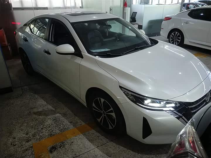 Фото 4 - Nissan Sylphy