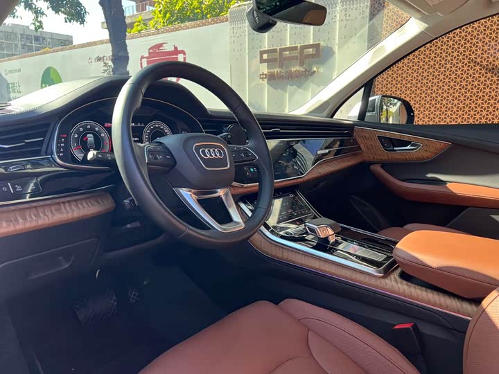 Фото 4 - Audi Q7