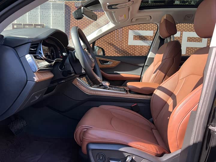 Фото 5 - Audi Q7